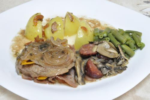 Jak uvařit dušené hovězí ? Snadné recept, připravený za 45 - 60 minut